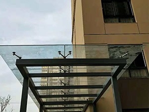 銅川門頭雨棚